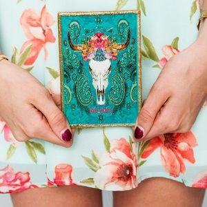 Show Me You Mumu Passport Cover